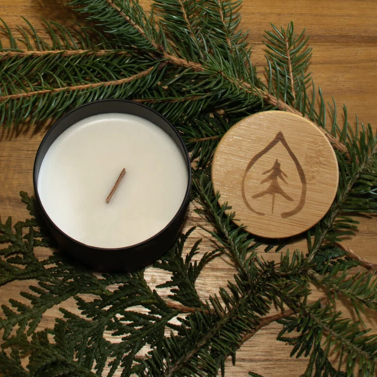 chandelles naturelles d'extérieur en soja avec mèche en bois à base d'huile essentielle de sapin et epinette